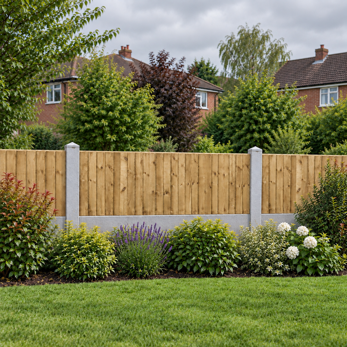 Feather Edge Panel 6ft x 2ft – overcast garden view
