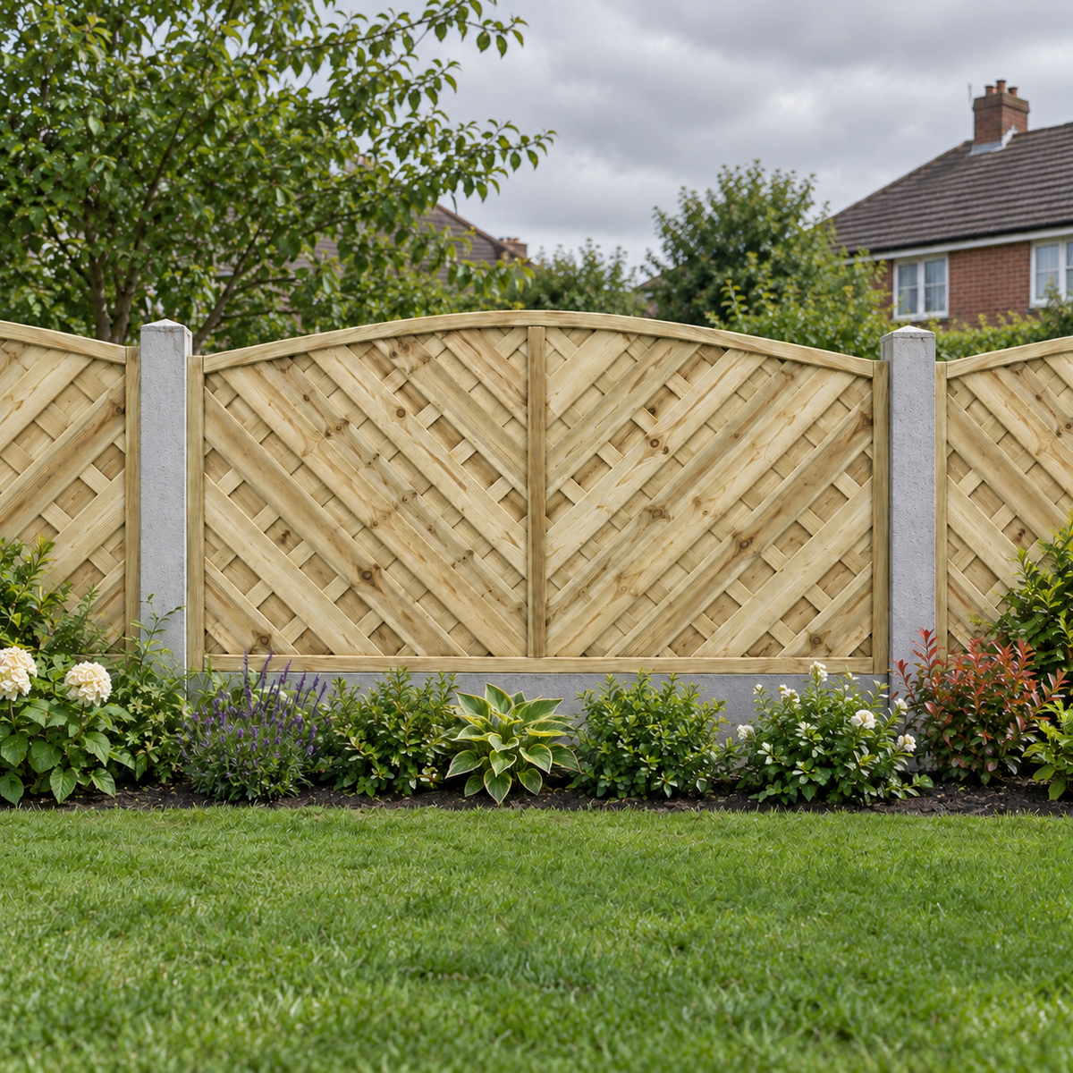 European Panel Model 14 6ft x 3ft 1828 x 900 – overcast garden view